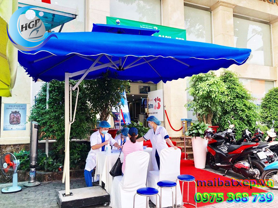 Dù Che Nắng Ngoài Trời Lệch Tâm